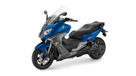 C 650 Спорт: Стиль і динамізм по всьому місту. C 650 Спорт: Стиль і динамізм по всьому місту.